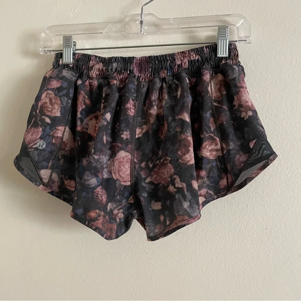 Lululemon Hotty Hot 2.5”